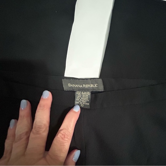 Banana Republic Sleek Black Trousers - Picture 4 of 7